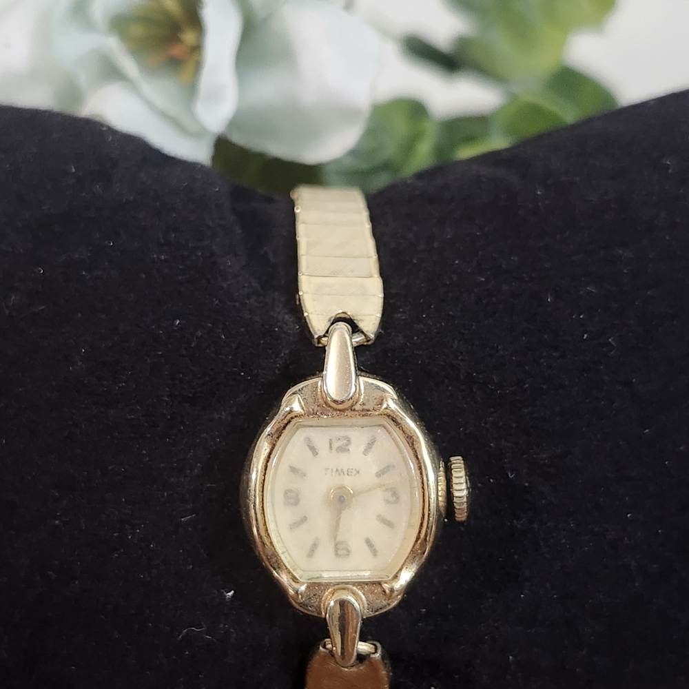 Timex Women's Vintage Watch